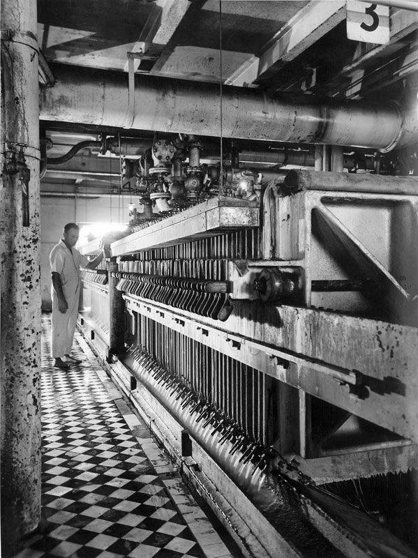 Filter station, 1947